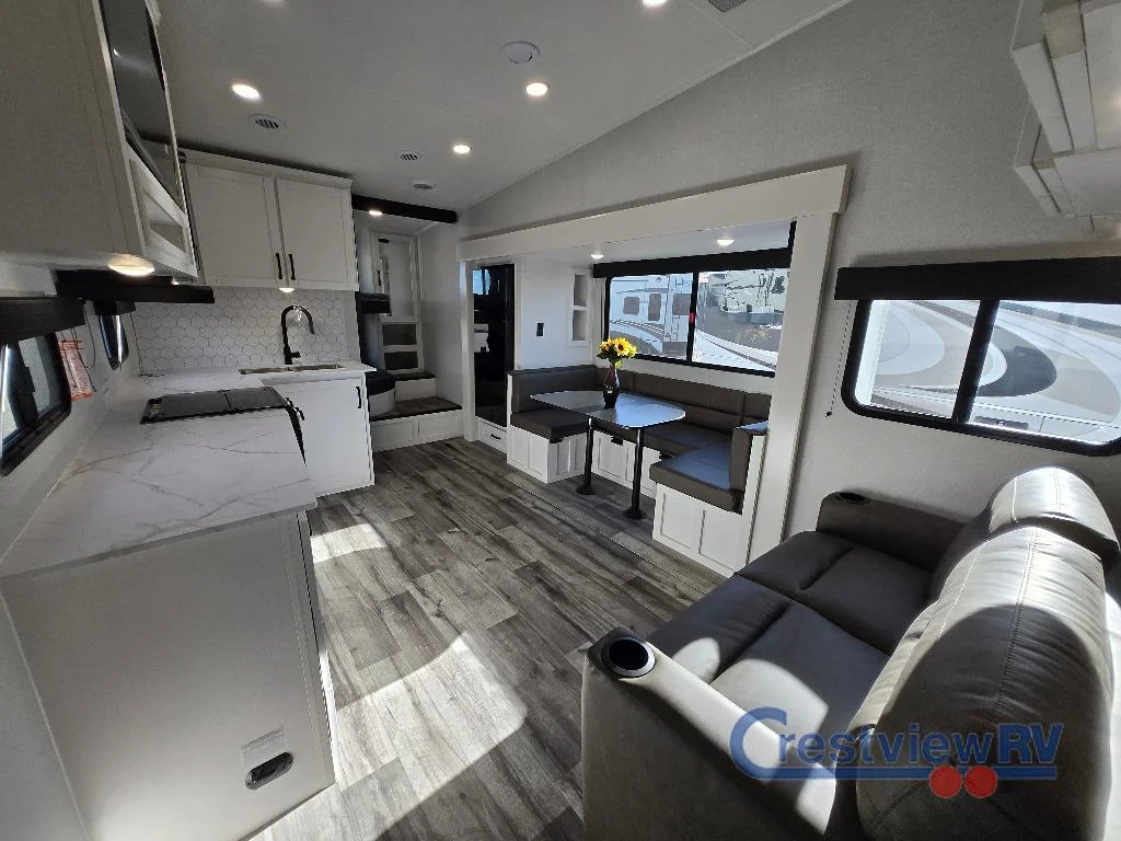 2026 Open Range RV Roamer Light Duty 28DBSS photo 12