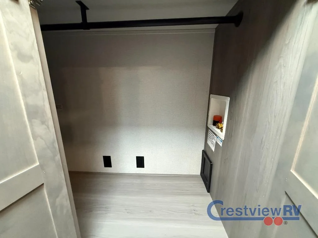 2020 Keystone Montana 3813MS photo 24