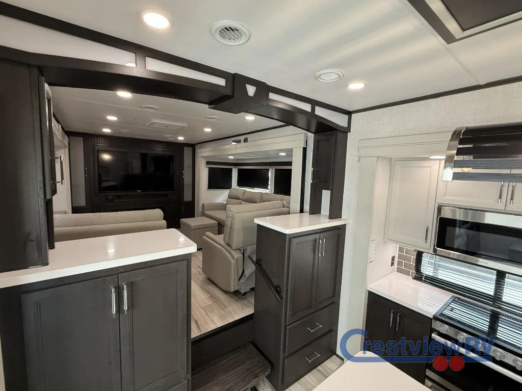 2026 Keystone RV Alpine Avalanche Edition 381DL photo 10