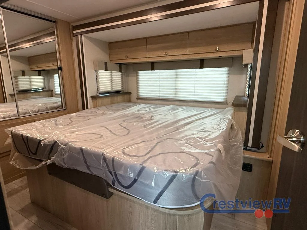 2026 Coachmen Leprechaun 298KB Ford 450 photo 15