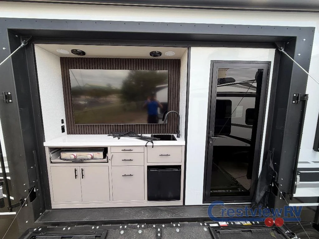 2026 Grand Design Momentum 399M photo 10
