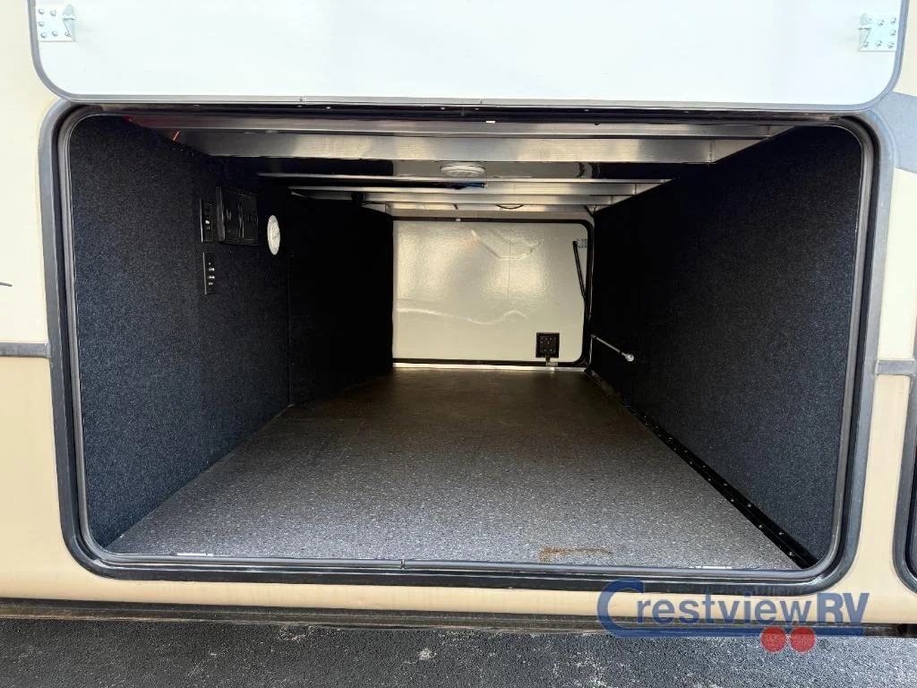 2019 Keystone RV Montana 3120RL photo 27