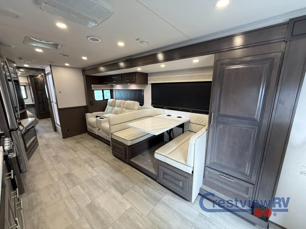 2026 Forest River Georgetown 5 Series 34M5 photo 8