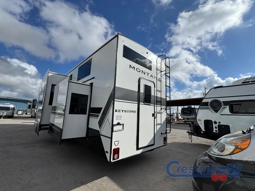 2026 Keystone Montana 3915TB photo 5