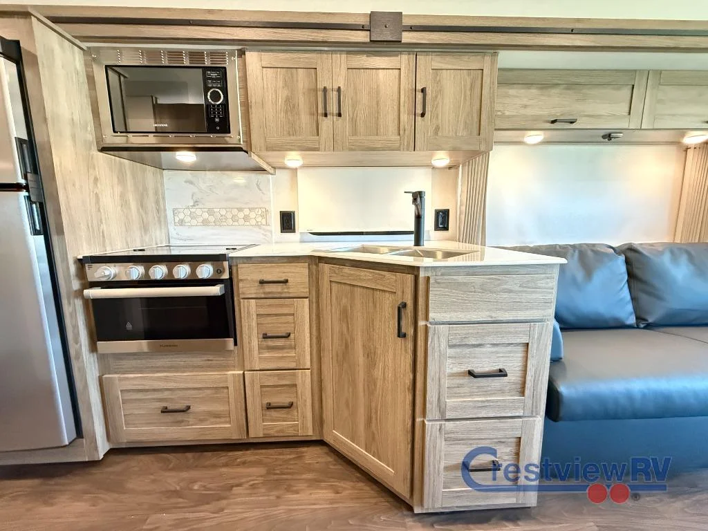 2026 Winnebago Sunstar 29V photo 12