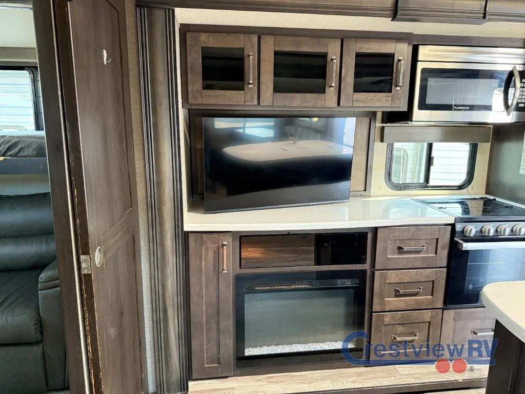 2022 Grand Design Reflection Travel Trailer photo 11