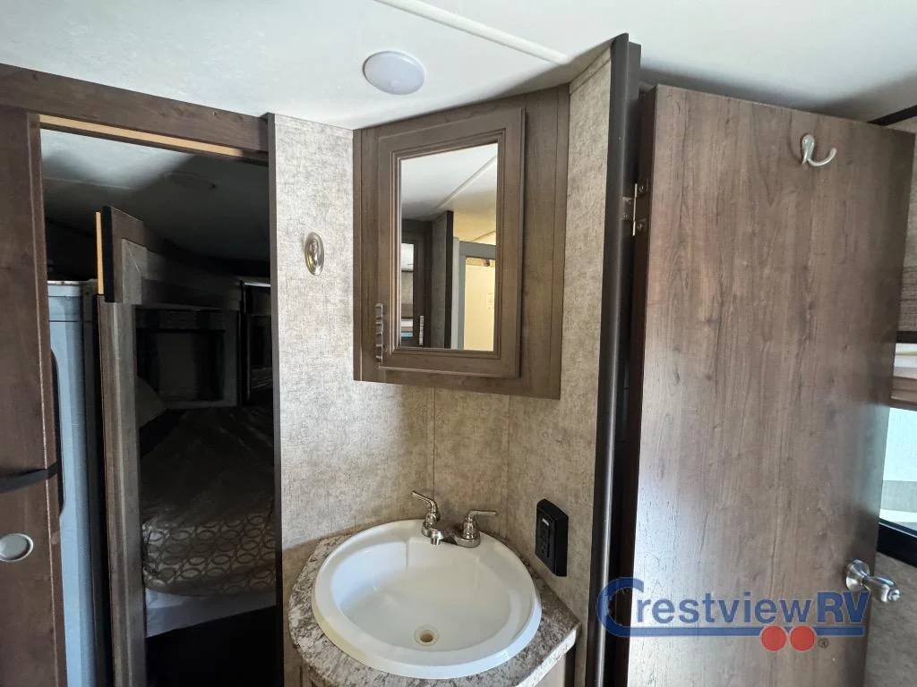 2017 Highland Ridge RV Open Range Roamer RF348RLS photo 25