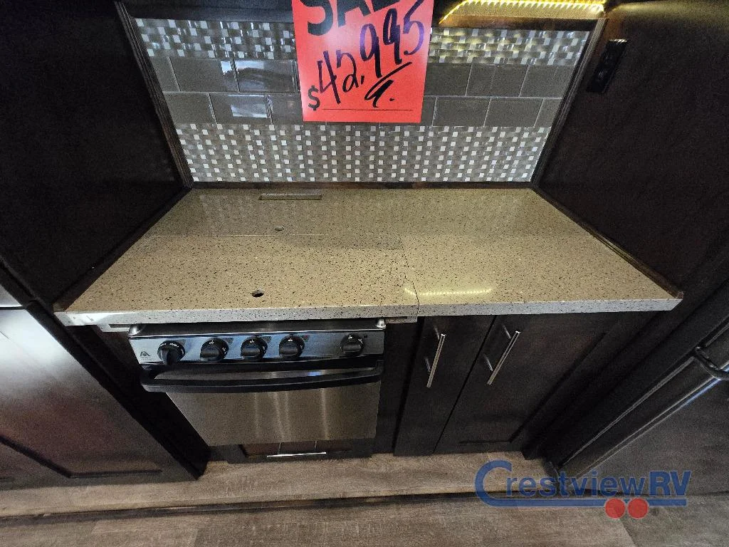 2017 VanLeigh RV Vilano 365RL photo 18