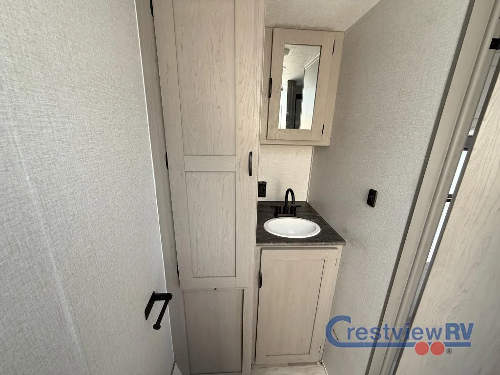 2024 Coachmen Clipper 18FQ photo 13