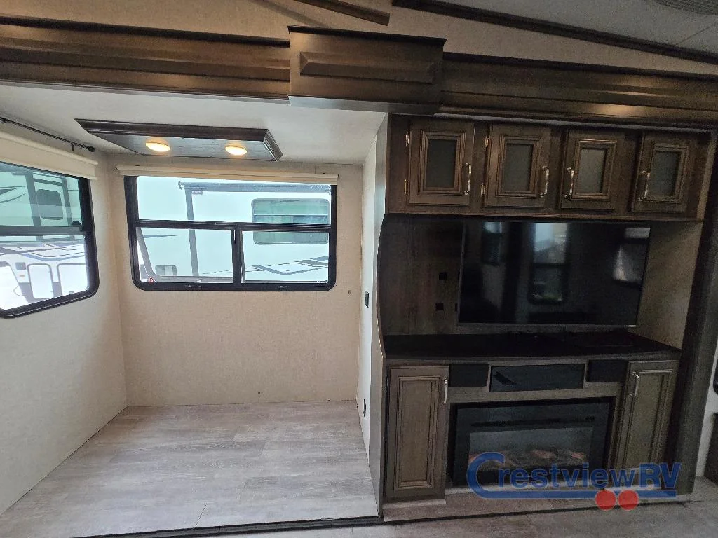 2018 Keystone Montana High Country 345RL photo 25