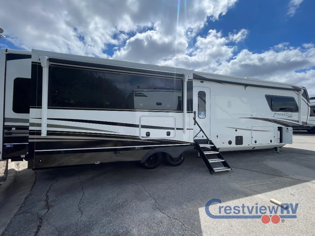 2026 Jayco Pinnacle 38SSWS photo 9