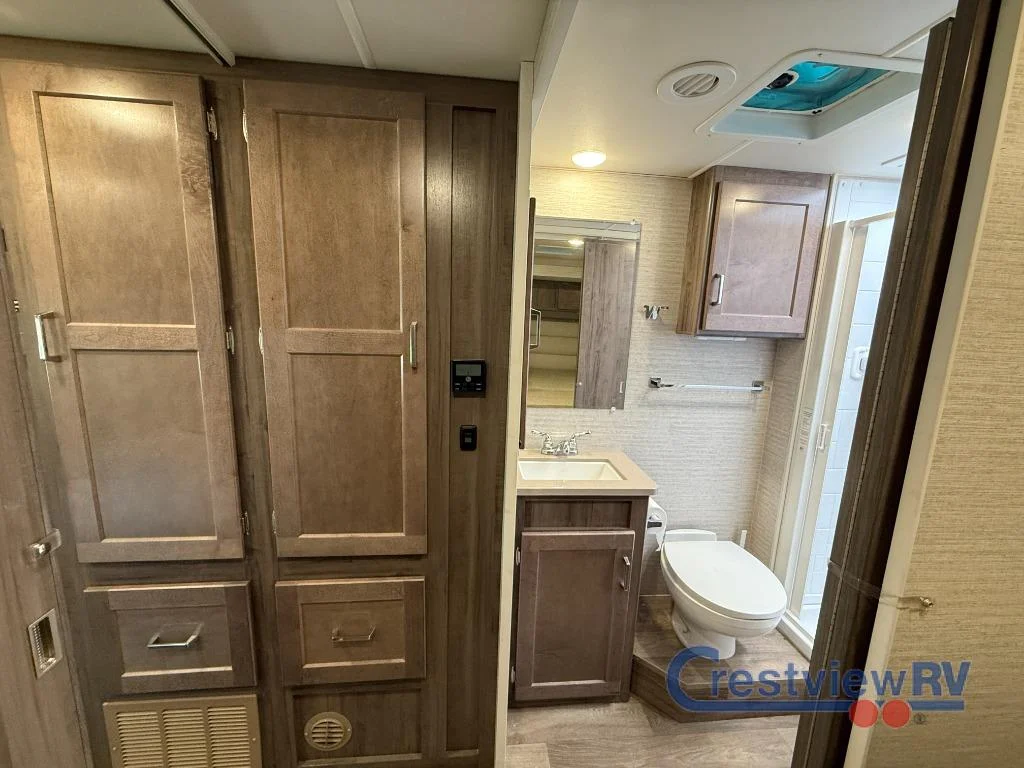 2025 Winnebago Minnie Winnie 26T photo 17