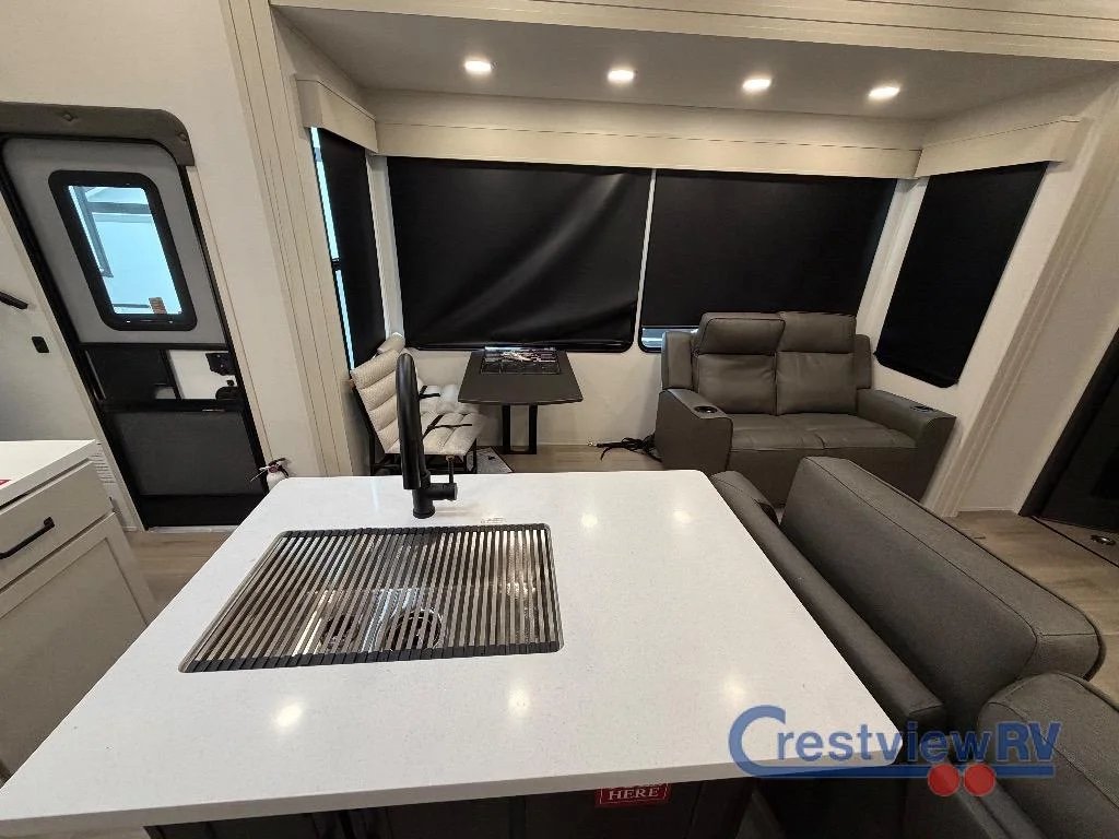 2026 Grand Design Momentum G-Class 394G photo 19
