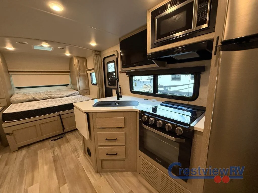 2023 Forest River Rockwood Mini Lite 2507S photo 12