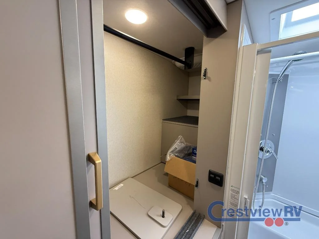 2025 Winnebago Navion 24T photo 19