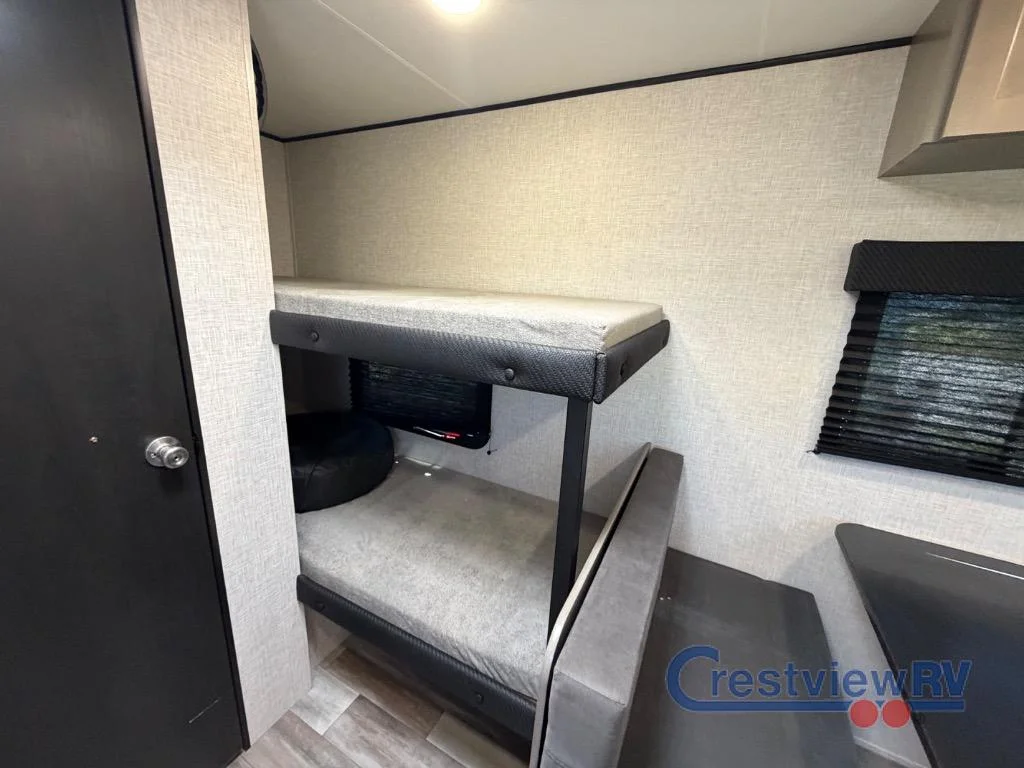 2025 Jayco Jay Feather Air SL 17BHSL photo 16