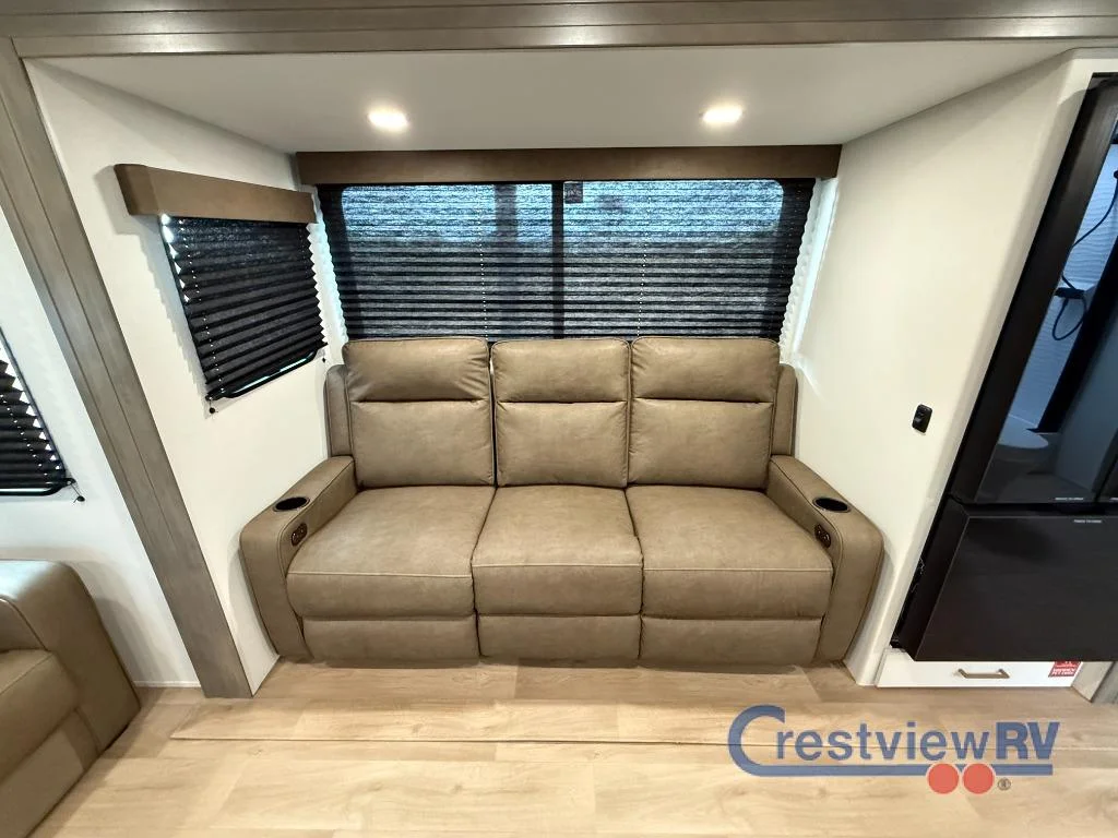 2026 Grand Design Transcend 265BHT photo 9