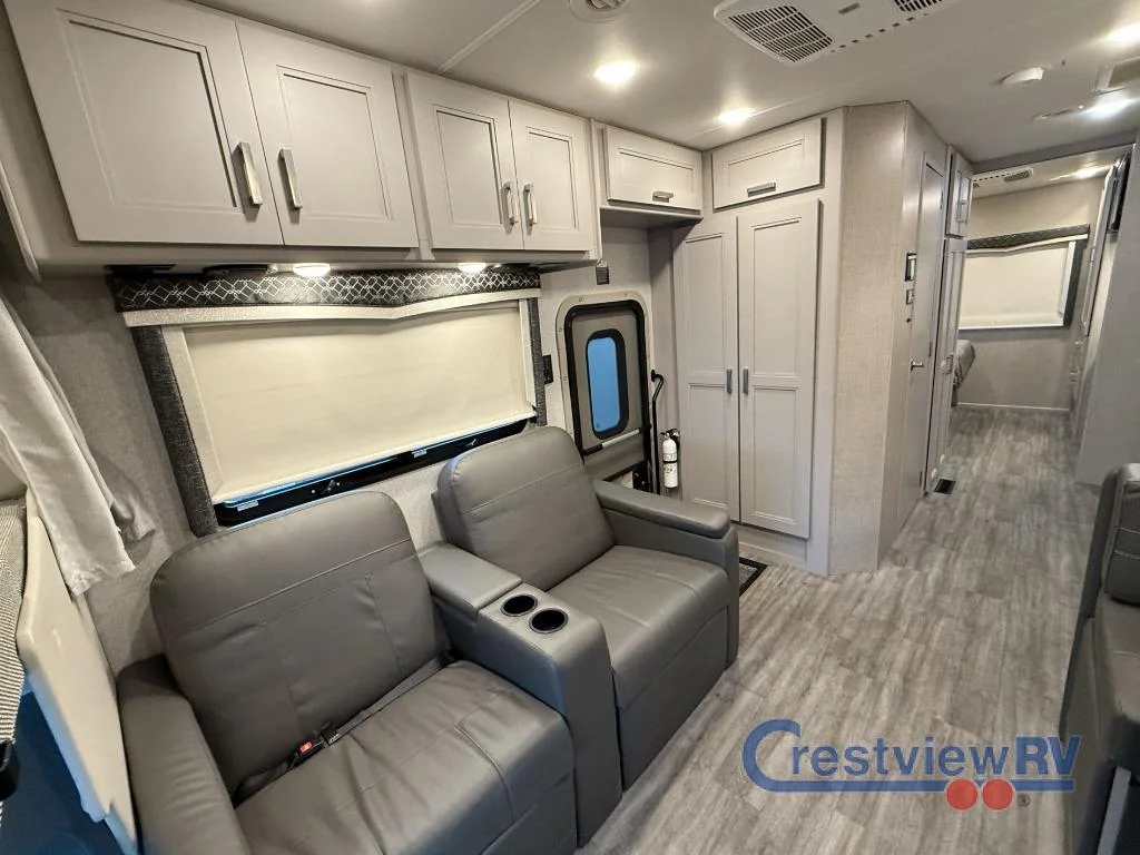 2024 Thor Motor Coach Magnitude XG32 photo 7